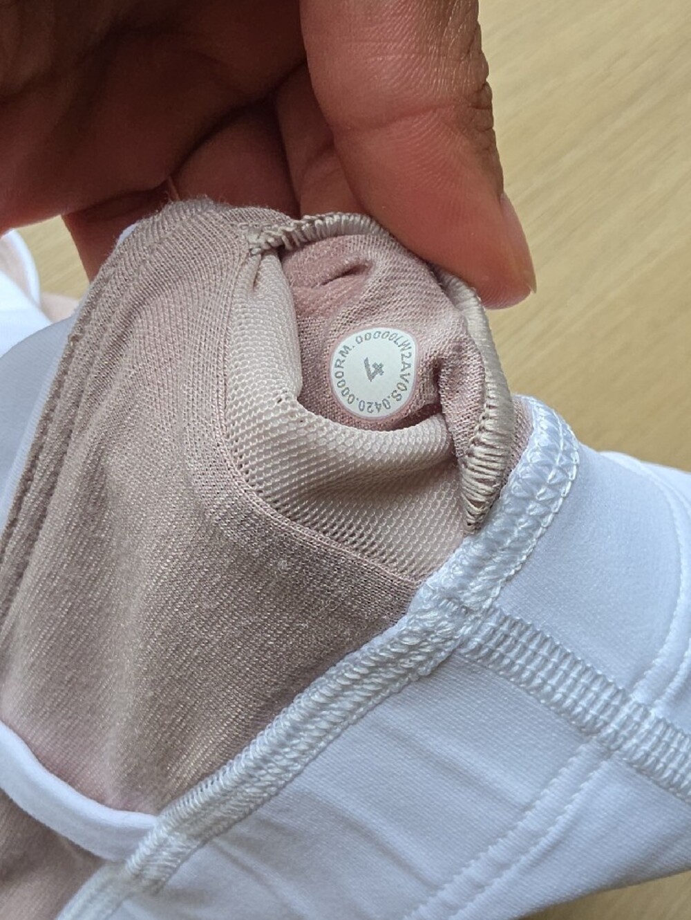 lululemon athletica White & Blush Strappy Crossback Sports Bra - Picture 5 of 5